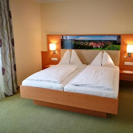 Restaurant Zum Schwan Otel 4*