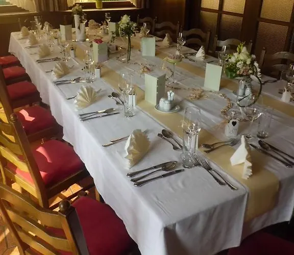 Restaurant Zum Schwan Отель 4*